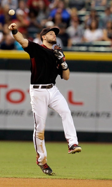 Diamondbacks shake up front office after losing season